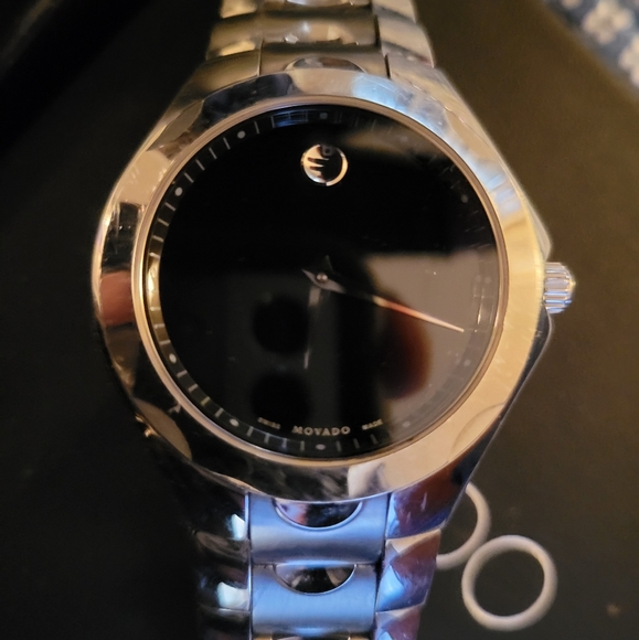 Watch - Picture 2 of 3